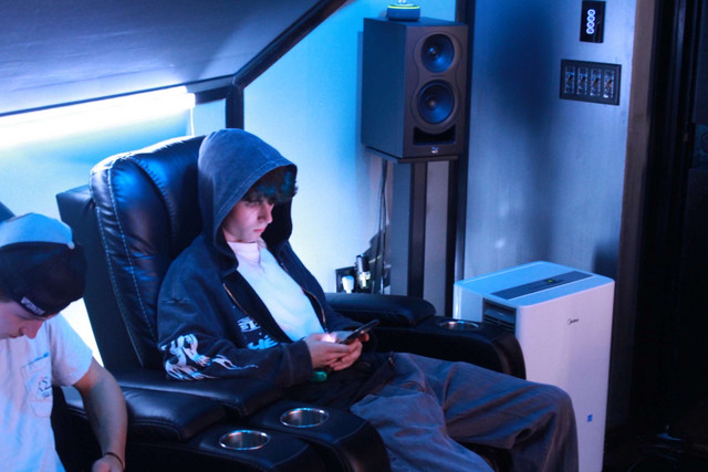 MKT in the lounge